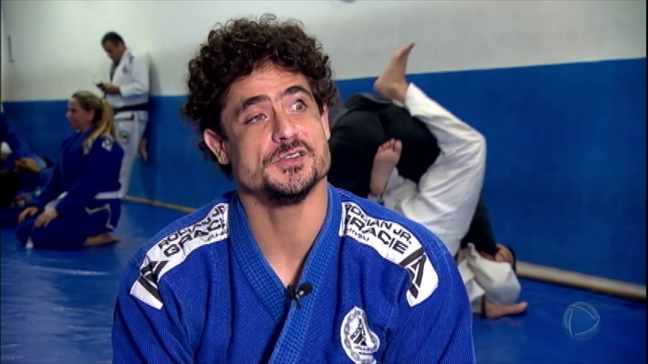 Paraplégico reencontra a alegria nos tatames