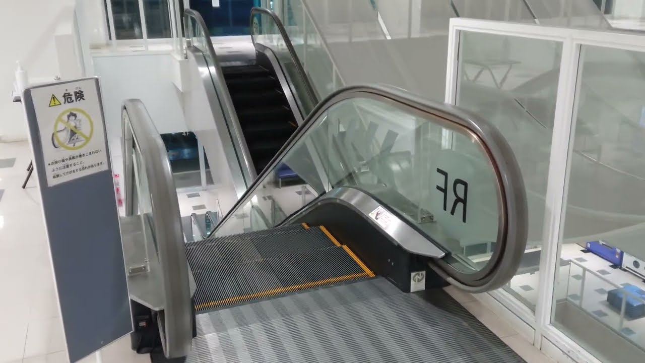 MEGAドン・キホーテUNY敦賀店 エスカレーター 下り MITSUBISHI
