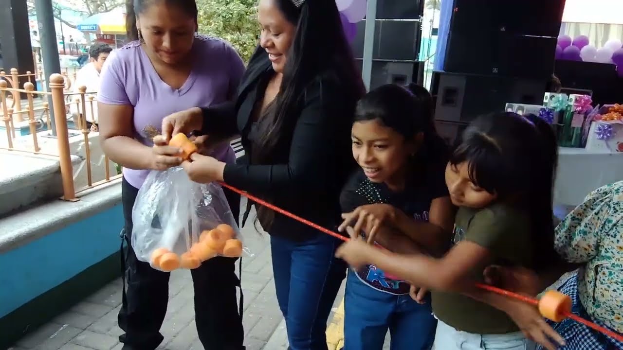 ¡Viva la mujer alotenanguense! – Celebración del 8 de marzo en el parque central