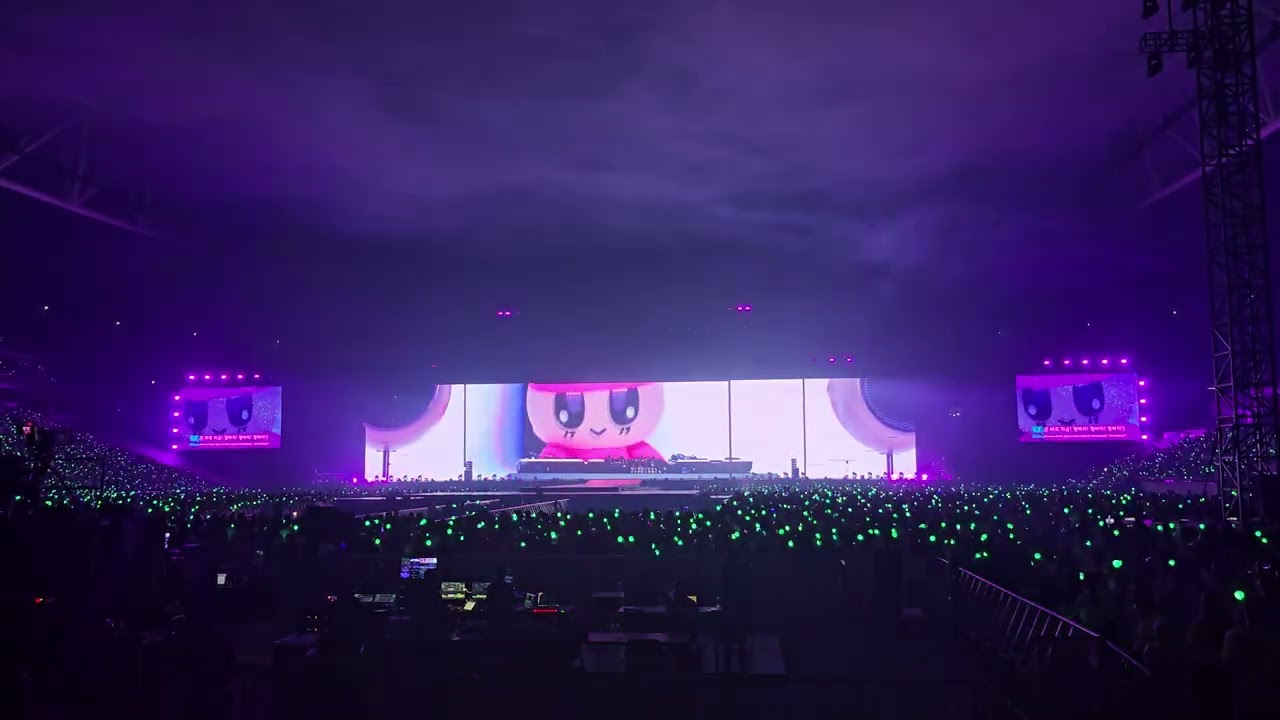 250928 SEVENTEEN WORLD TOUR [NEW_] IN HONG KONG DAY 2 - CARAT TIME