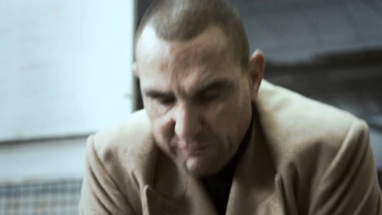 Vinnie Jones' hard and fast Hands only CPR.
