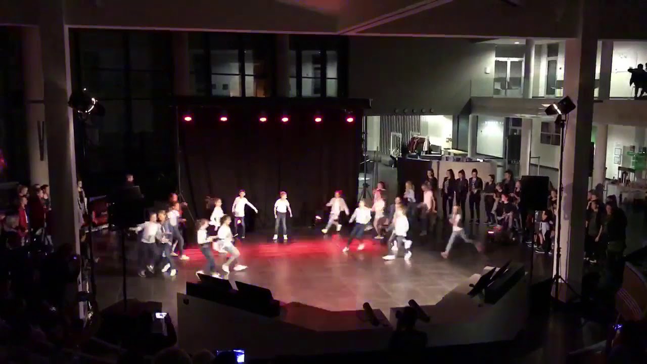 UR Dancers - Tanecni show 2018 - spolecna Bruno Mars