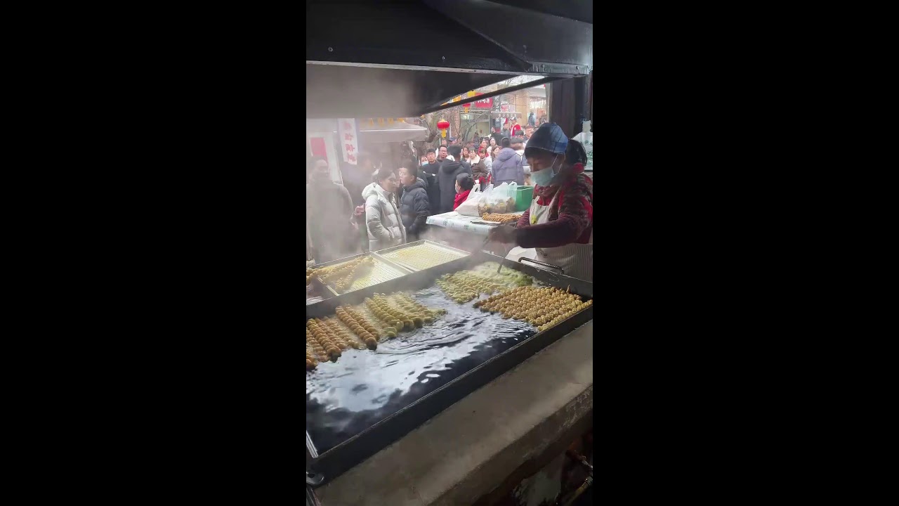 Magical Chinese street food 神奇的中国街头美食  不思議な中国の街グルメ