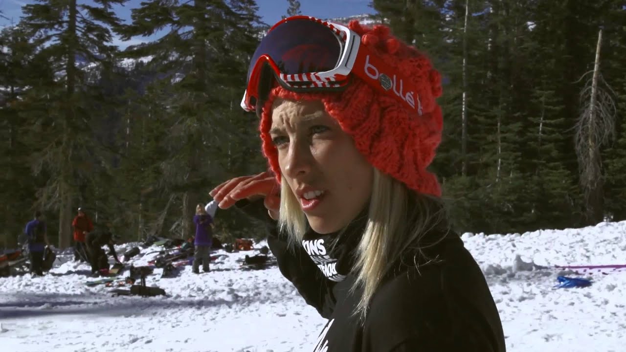Flow Snowboarding Celia + Sarka -- Adventure Time