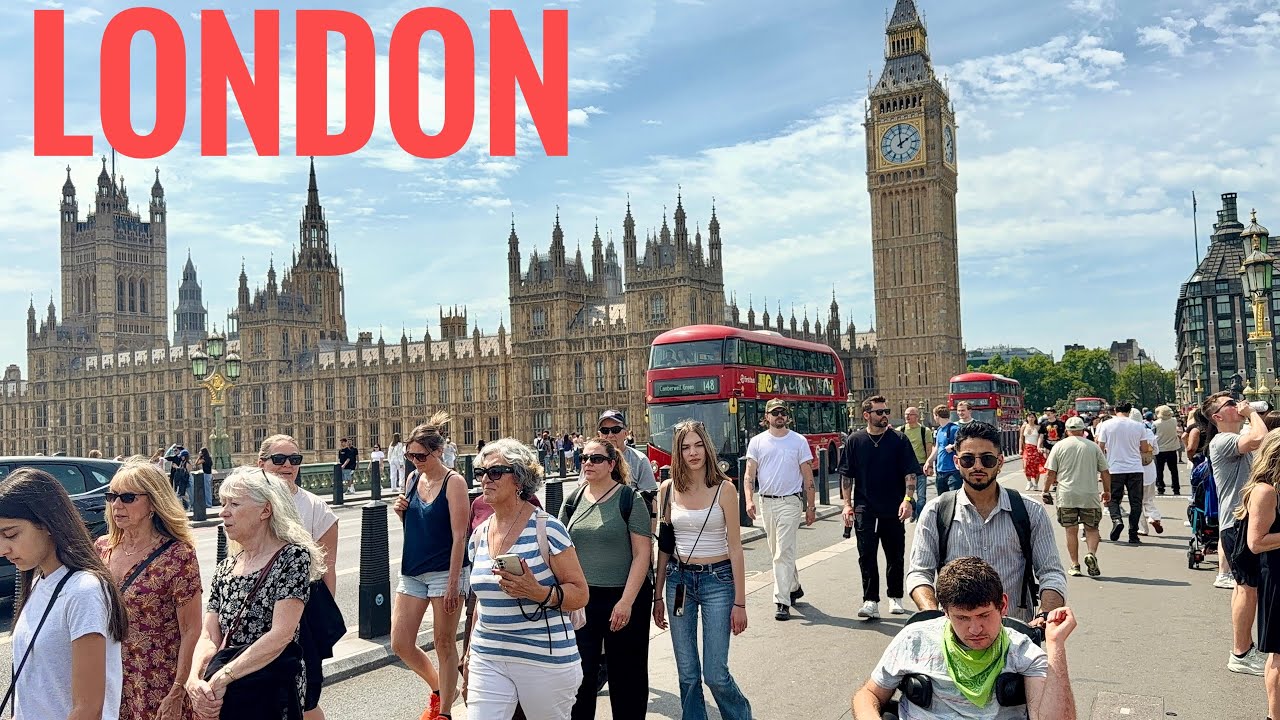 How London Looks During a 32&deg;C Heatwave ☀️ | Central London Summer Walk 2026 [4K HDR]