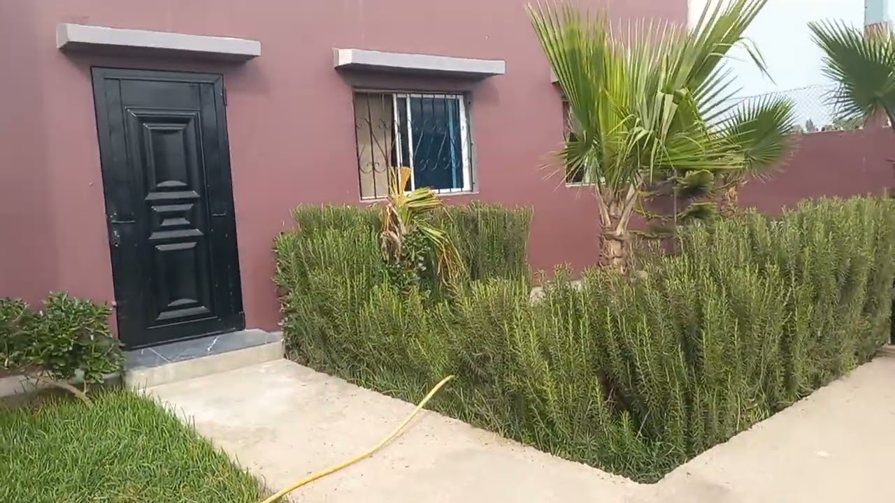 دار كونترا مساحتها 500 متر مربع للبيع نواحي بير الجديد 0662596733