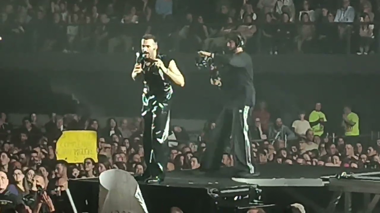 Conversazioni e interazioni, Marco Mengoni