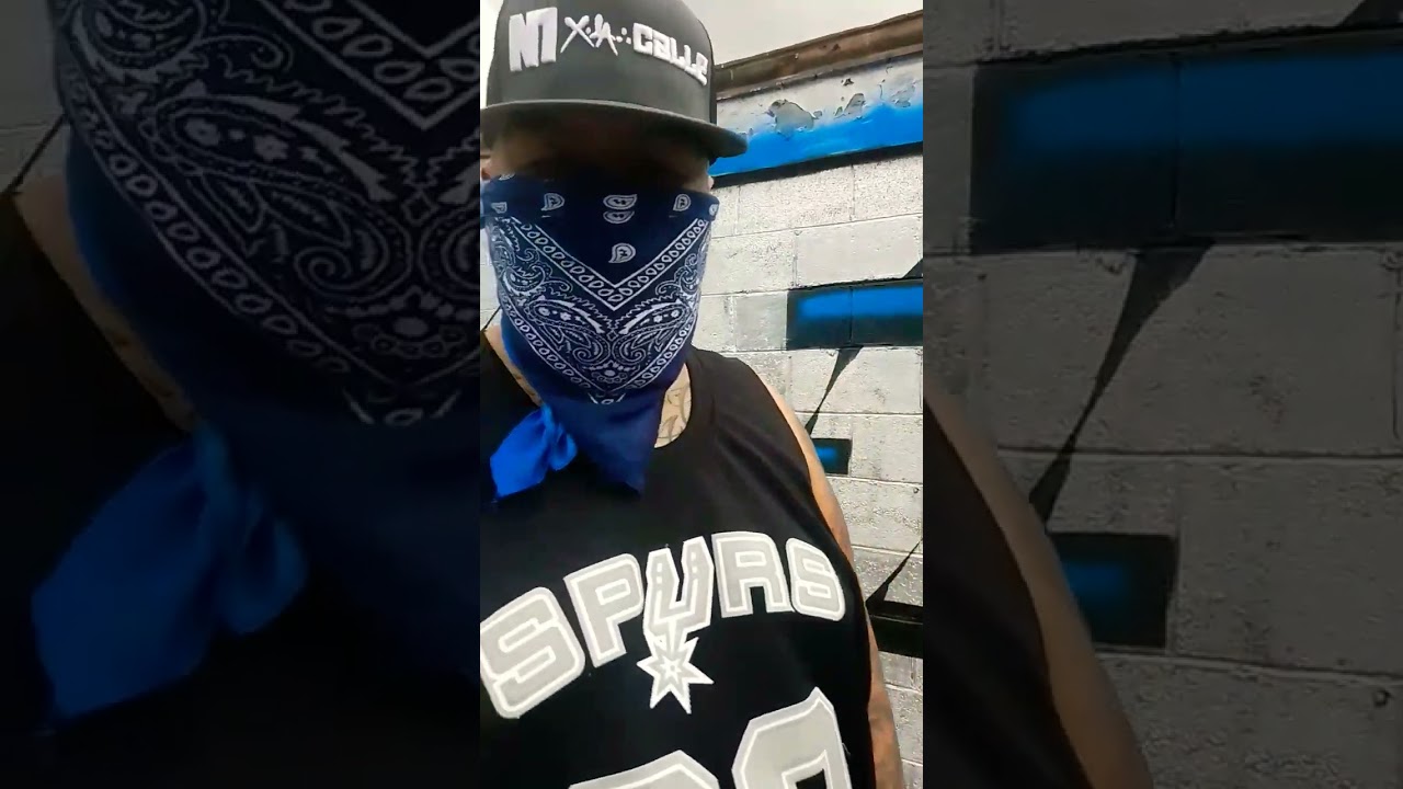 YONERONE Mandando saludos Muchas gracias😎🇲🇽 #MadeXLaCalle #YonerOne #SomosLaCalle #SLAC #SherLove