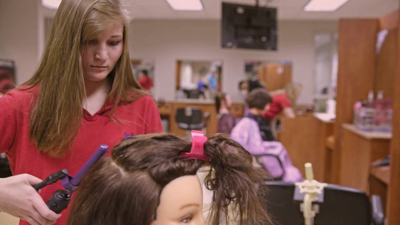 Cosmetology at Tolles