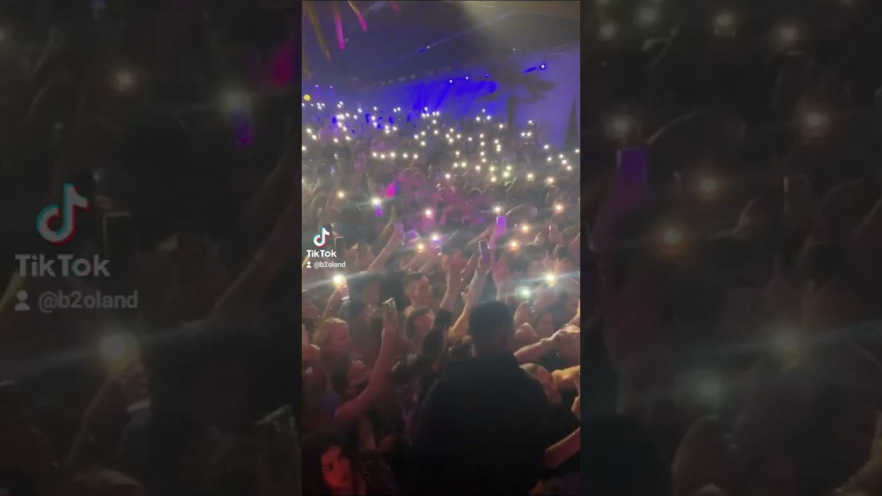 Booba Mona Lisa live showcase