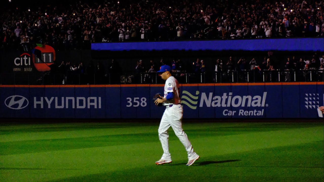 Edwin Diaz entrance NLCS Game 5