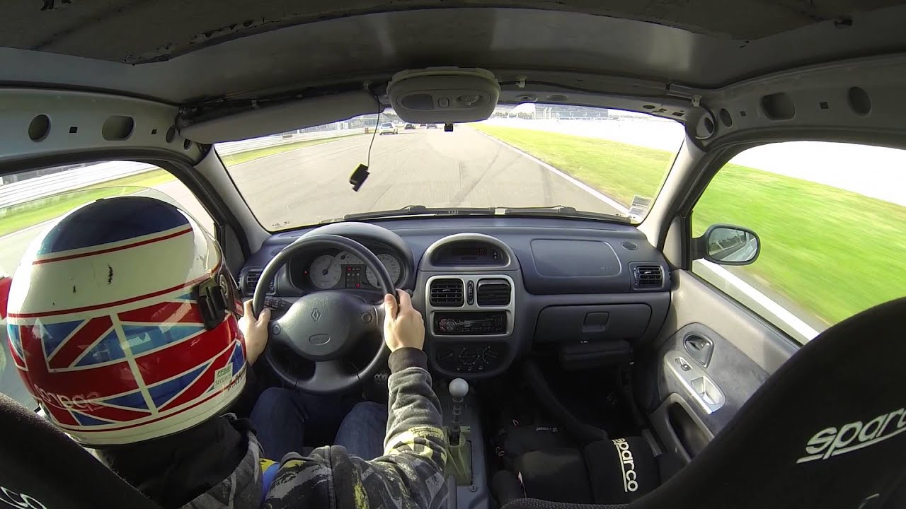 Clio 2 rs ph1 chassing in hockenheim ring 25/10/14