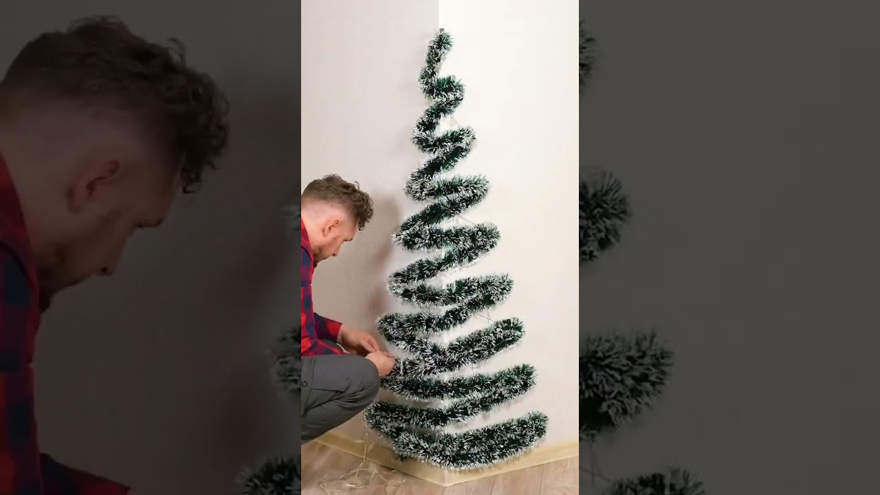 Space-saving DIY Christmas trees! 🎄✨ #holidayhacks