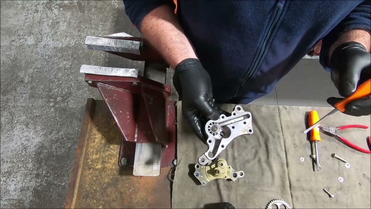 Ducati belt drive oil pump: variations, disassembly, reconditioning, rambling