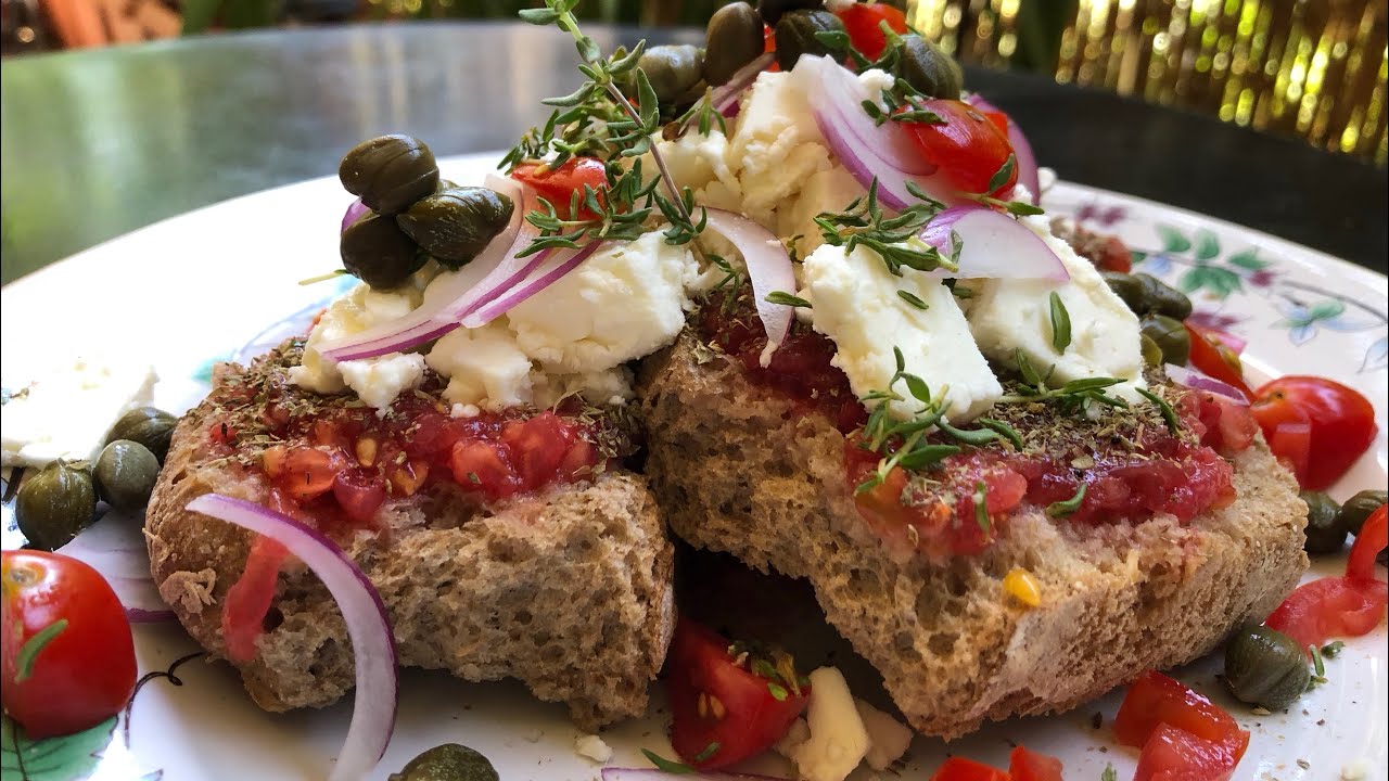 Cretan salad recipe, κριτική σαλάτα, authentic, original Dakos salad recipe, Greek 🇬🇷food recipe.