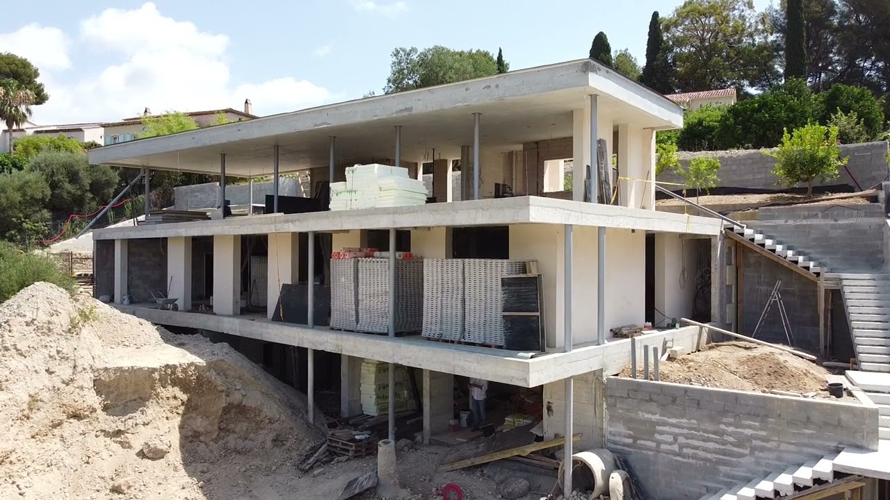 Survol d'un chantier réalisé avec des prémurs SISMO composés de RESOL