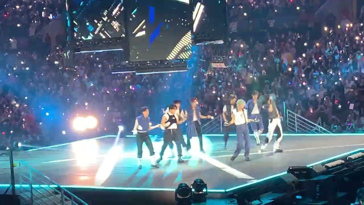 Stray Kids S-class LA KCON, insane performance