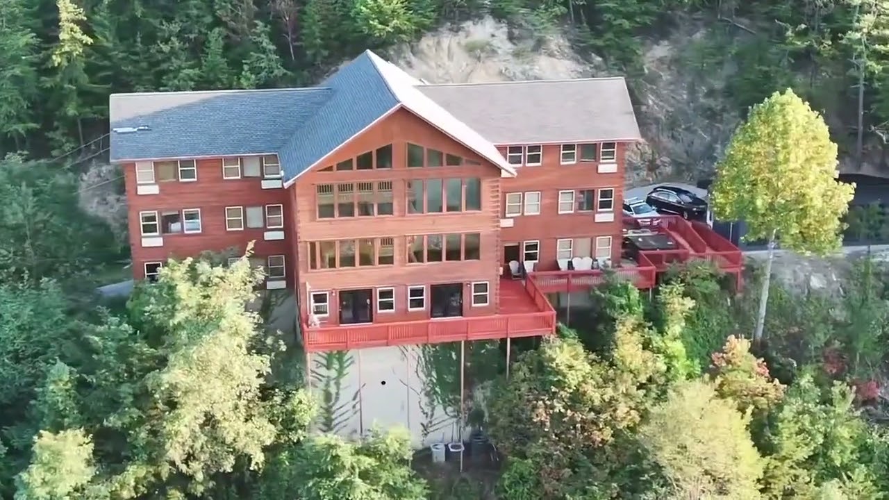Pinnacle View Lodge - Large group cabin in Gatlinburg