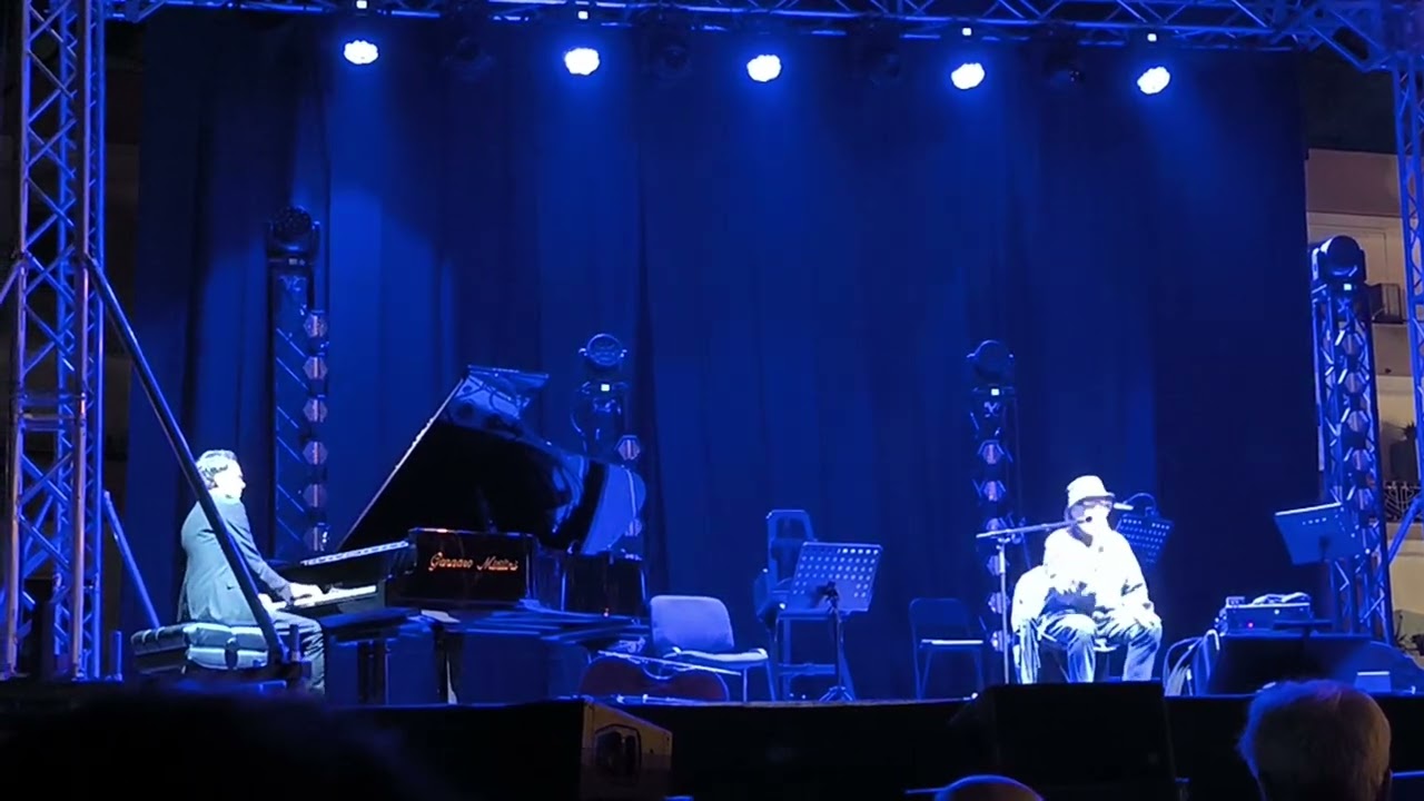 Eduardo de Crescenzo LIVE GRENDE FINALE POMPEI 27/07/2025