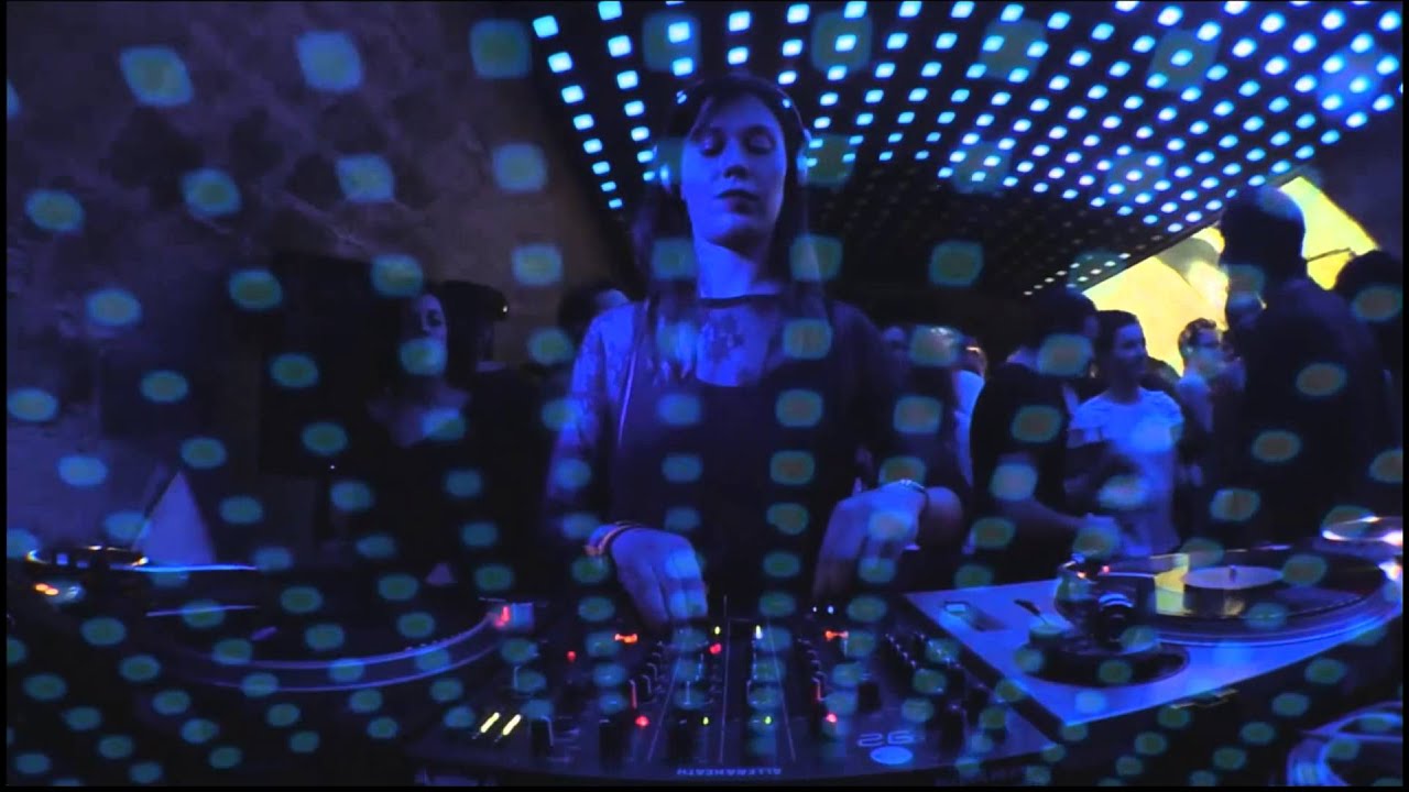 Molly Boiler Room Paris DJ Set