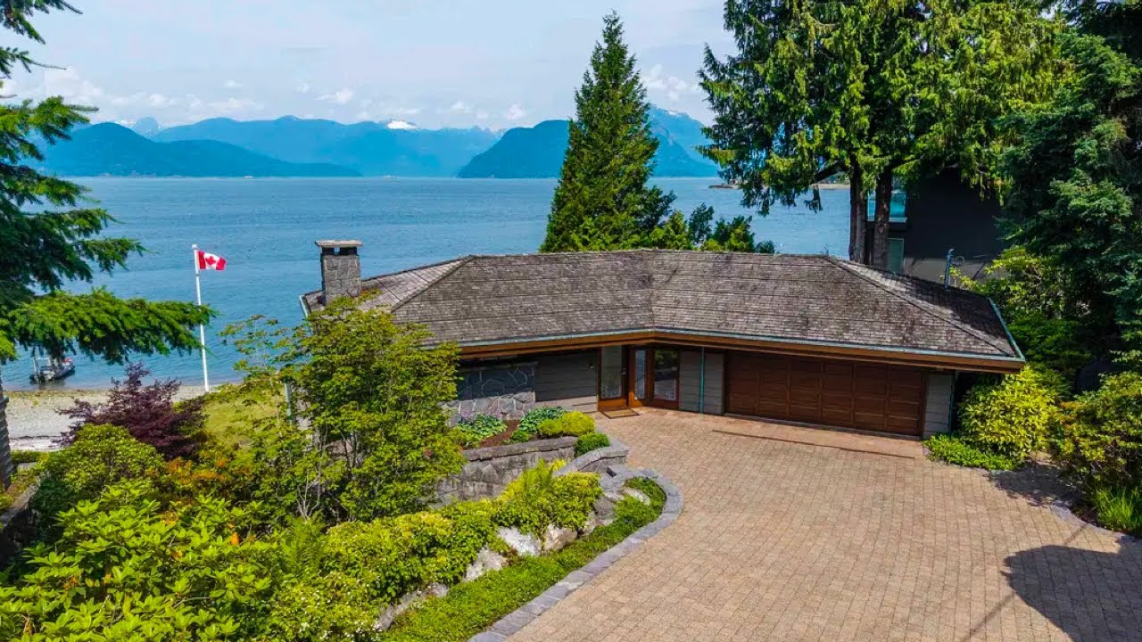 Beautiful Waterfront Retreat