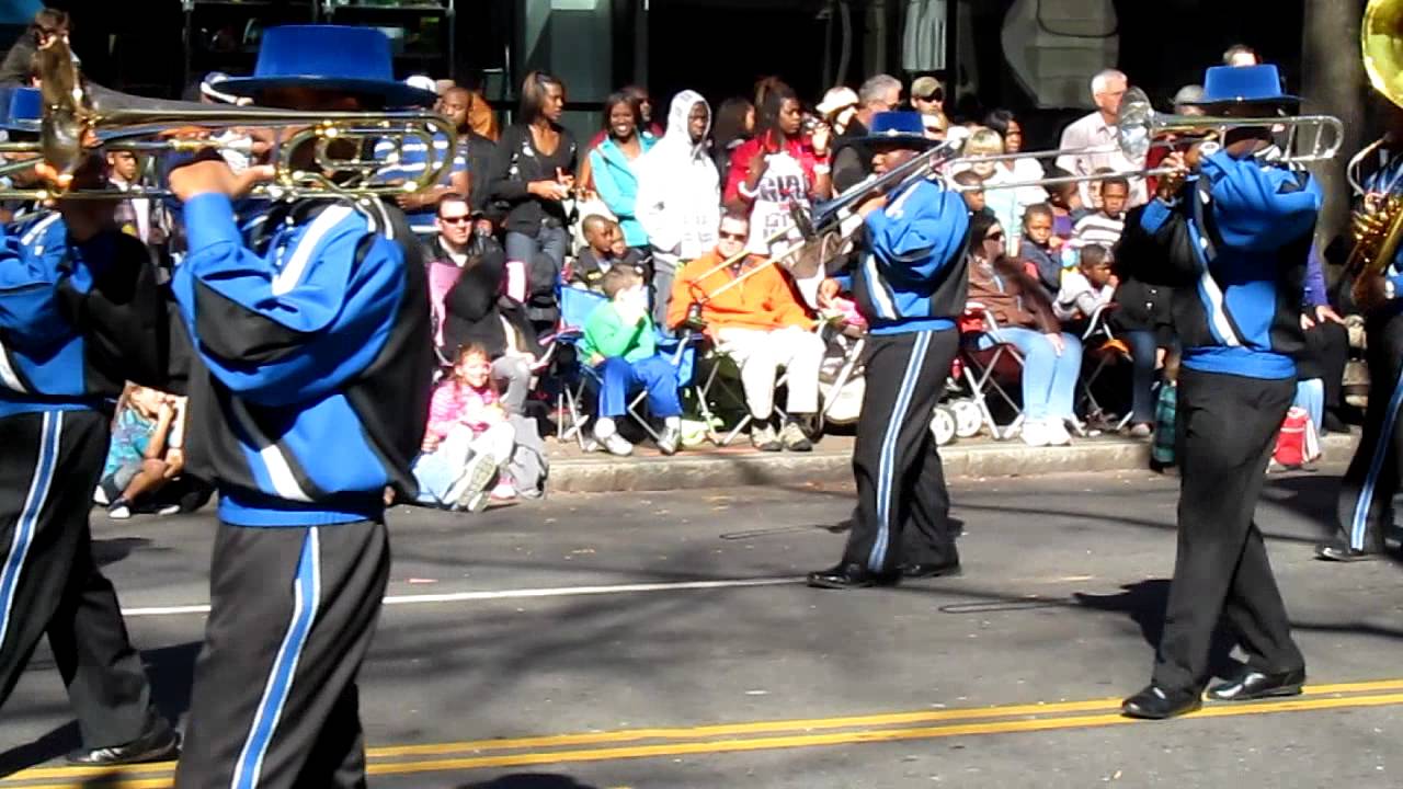 Charlotte Thanksgiving Carrousel Parade 2011 #17