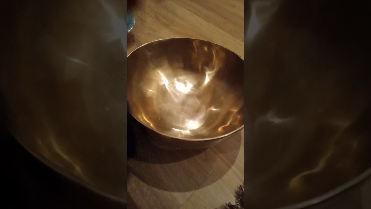 Tiibetil&auml;iset &auml;&auml;nimaljat soittoharjoitus ja &auml;&auml;nin&auml;yte