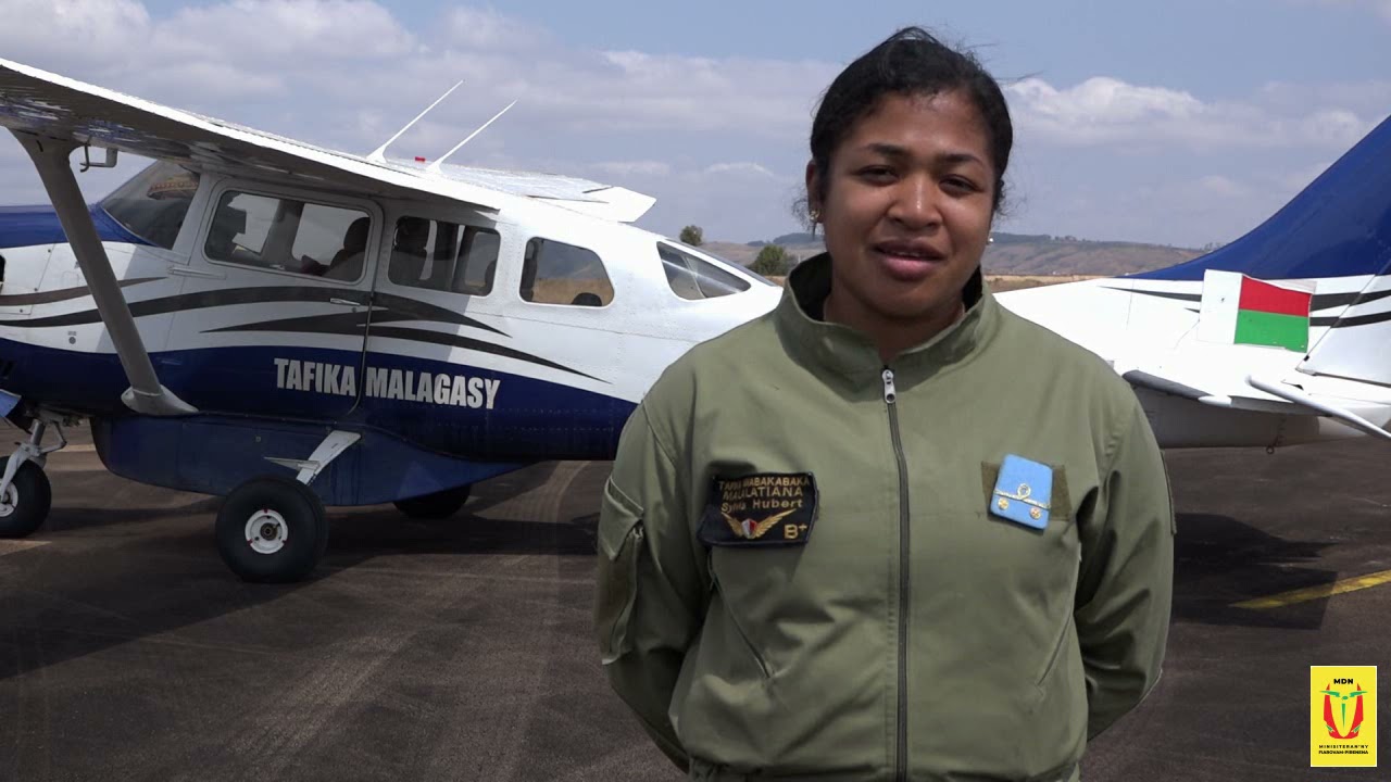 Ireo vehivavy eo anivon'ny Tafika Anabakabaka