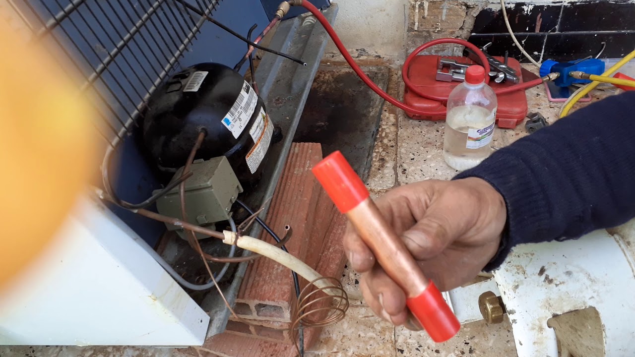 شرح كيفية تنظيف دارة التبريد من الزيت الصاعدة من الضاغط....وهي التي تتسبب في انسداد الفلتر و المبخر