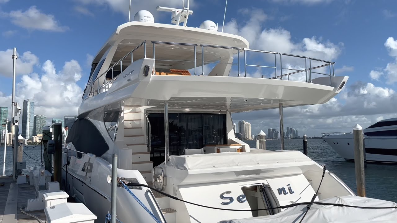 2018 80 Azimut Fly