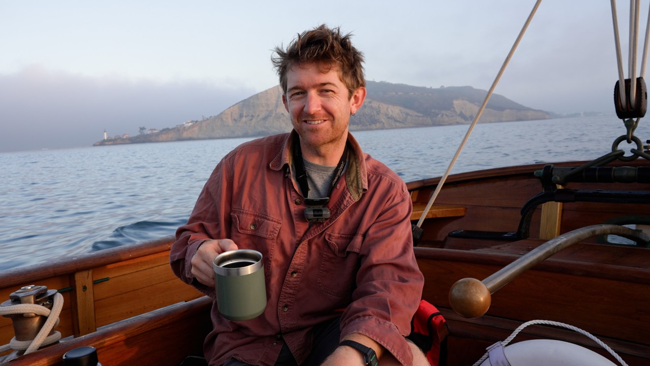 Sailing to Mexico - a peaceful journey on the Californian coast