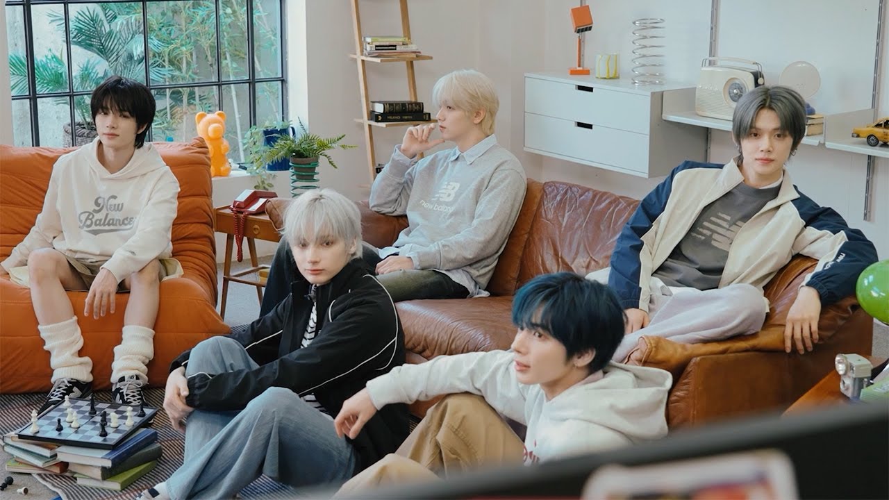 TOMORROW X TOGETHER、メンバーの中で“頭脳派”は？　この秋日本で訪れたい場所も　ABCマート「New Balance」キャンペーン【インタビュー】