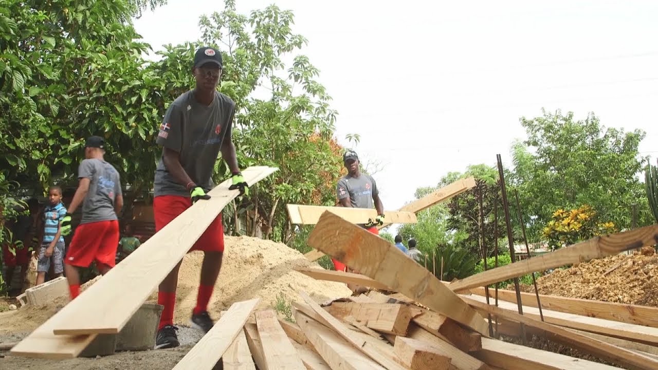 Building communities through baseball in the Dominican Republic
