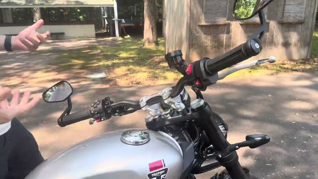 2025 Triumph Speed Twin 900 1000 mile thoughts 