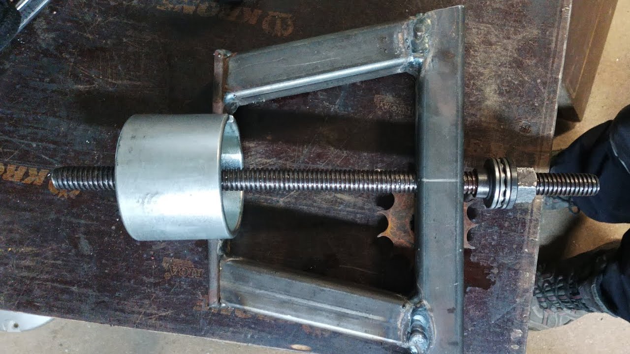 BMW E39 rear subframe bushing replacement tool / DIY / how to replace rear subframe bushings.