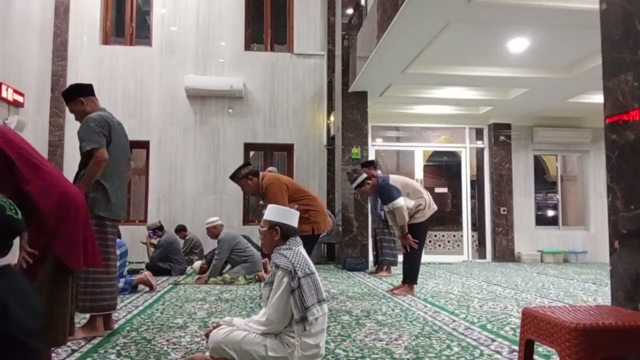 Shalat subuh bersama Majelis Reboan di Masjid Al Ukhuwwah jl Slamet Riyadi Palu tgl 10/12/25