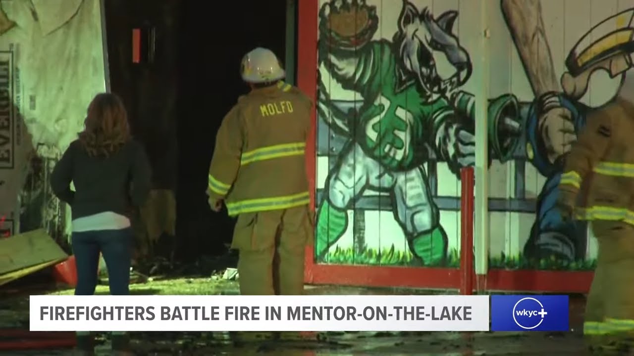 WATCH LIVE: Crews battle fire at restaurant in Mentor-on-the-Lake