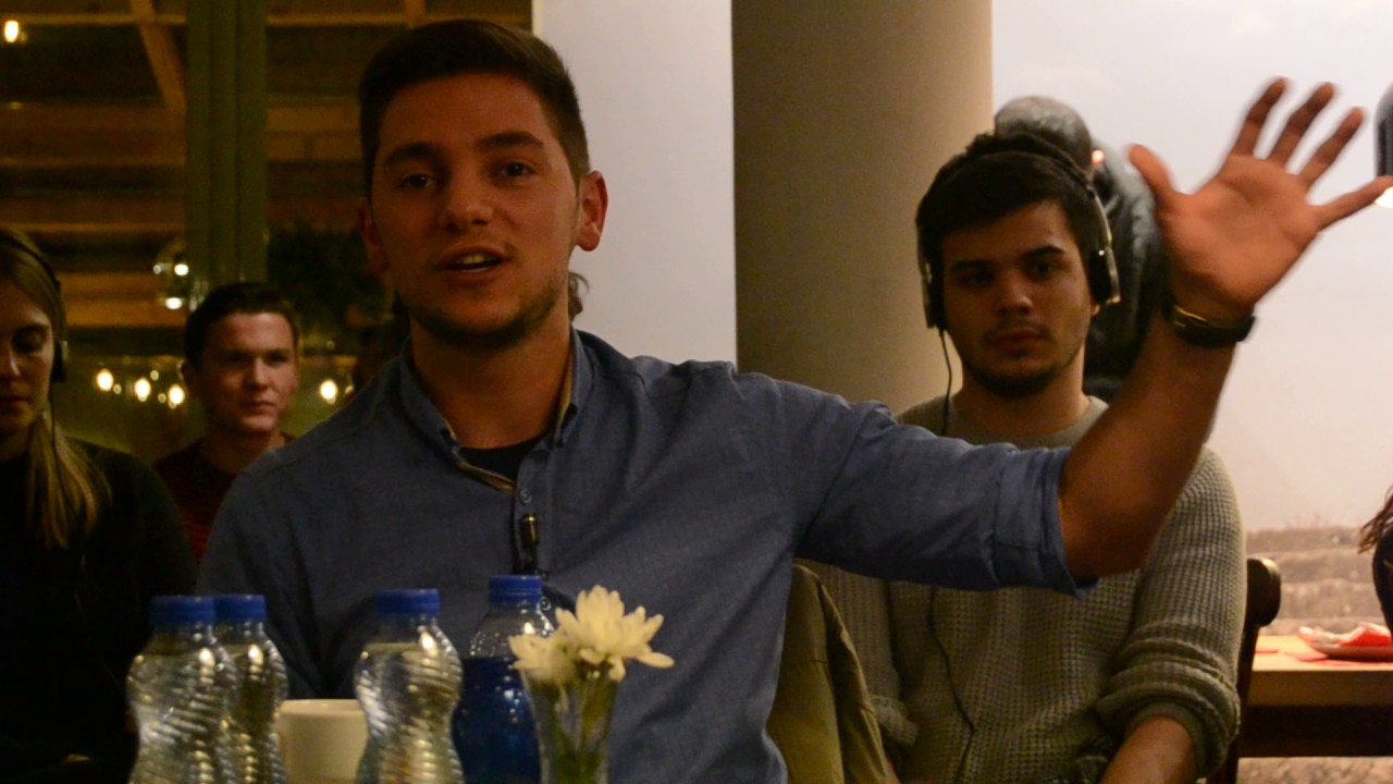 Andi Batusha, K&euml;shilli i Veprimit Rinor Lokal Gjakov&euml;, sallonet e s&euml; mart&euml;s