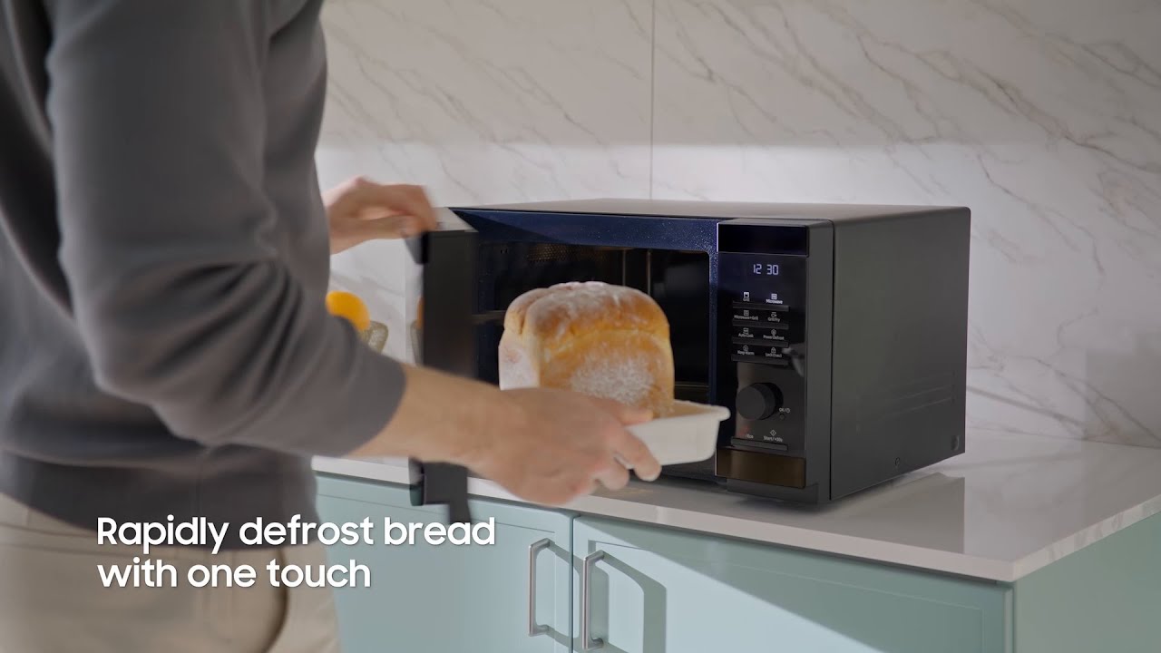Defrost Bread in One Touch with Samsung Microwave Oven MS32DG4504GGE3 | Samsung UK