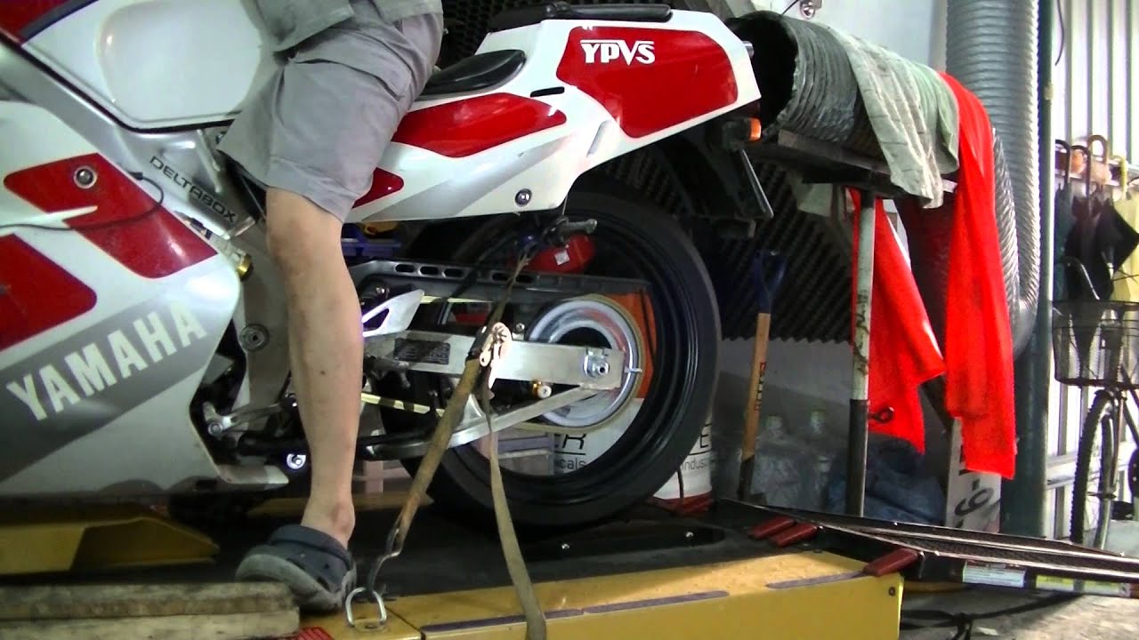Tzr 250 3ma on dyno with Original exhaust