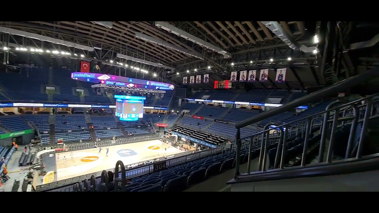 Sinan Erdem Spor Salonu.. Anadolu Efes - Virtus Bologna.. Euroleague Week-32..
