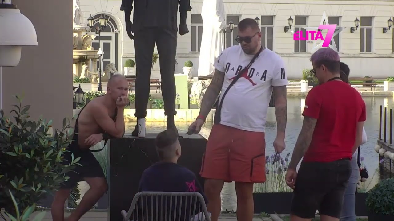 ELITA: Totalni hit! Janjuš ponovo u ulozi frizera, ovog puta drugi tip frizure za Uroša - 19.10.2023