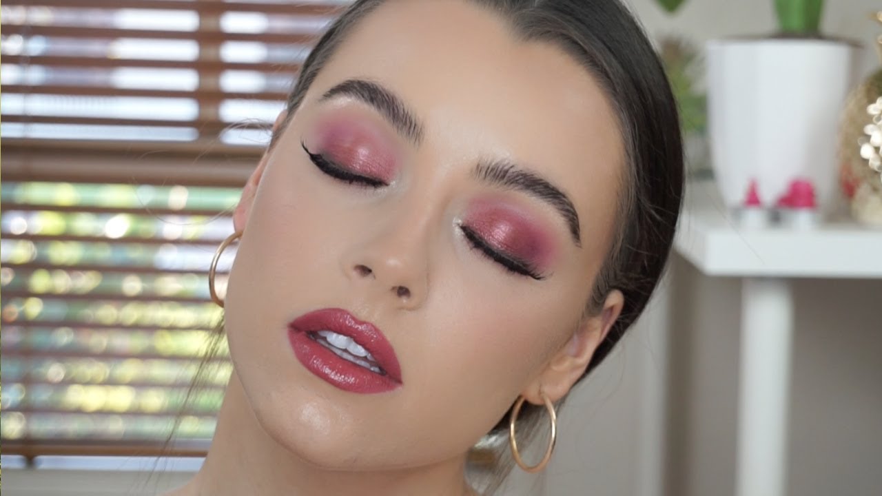 The Perfect Cranberry Shadow Tutorial | Maddie Edwards