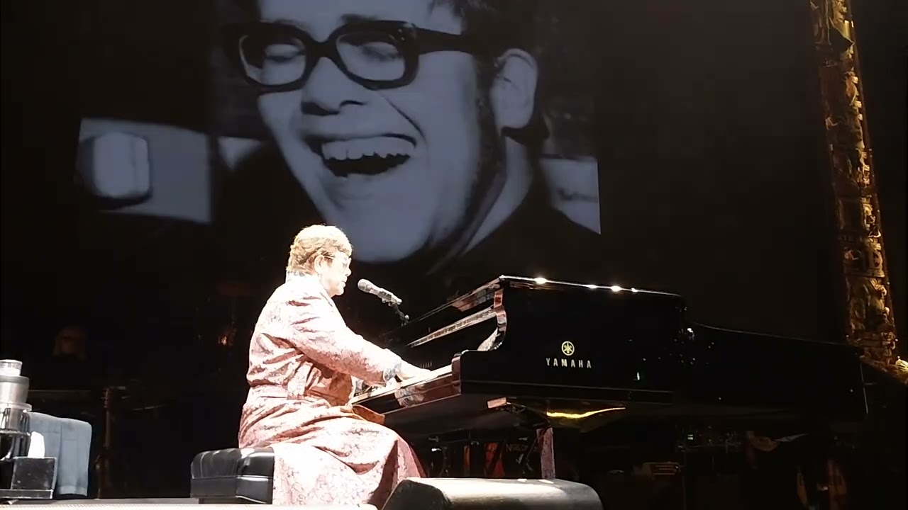 Elton John - Goodbye Yellow Brick Road (Live @Palau Sant Jordi, Barcelona) - 23.05.23 - FRONT ROW