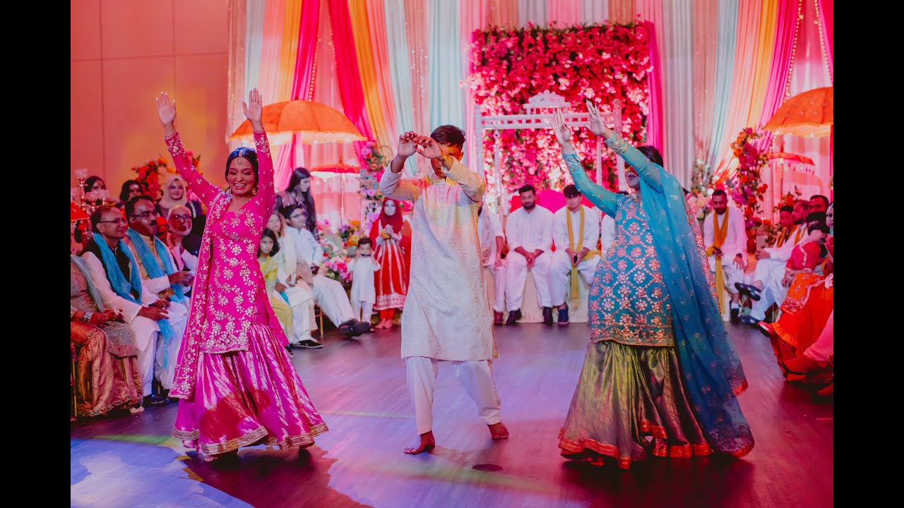Bollywood Mehndi Dance | Pakistani Wedding | Ayesha & Rafae's Mehndi | Toronto 2022