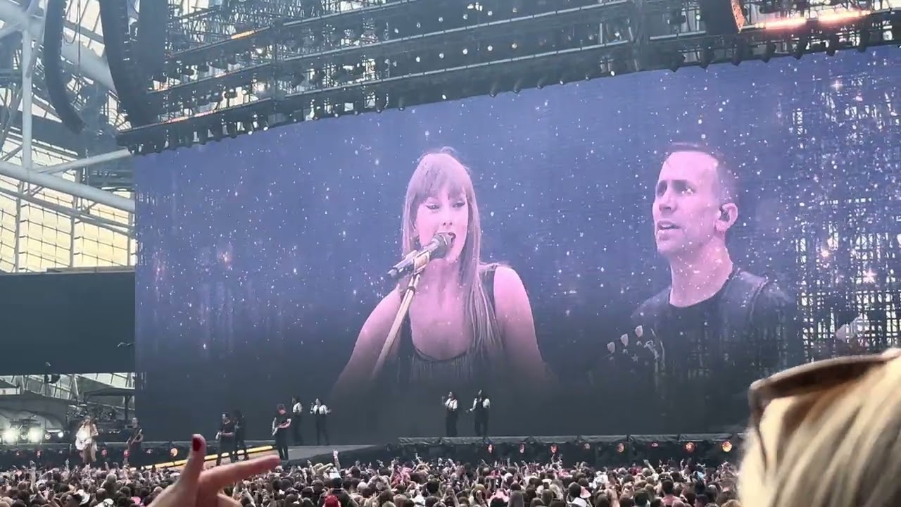 Taylor Swift - Fearless + You Belong With Me