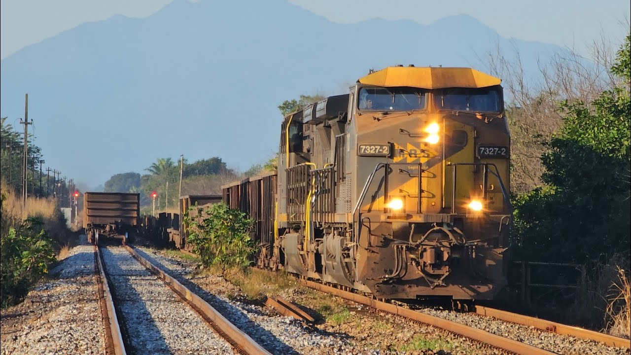 MRS - Dupla de AC44i #7327-2 e #7404-0 Carga Geral (KVS31) em Seropédica - RJ.