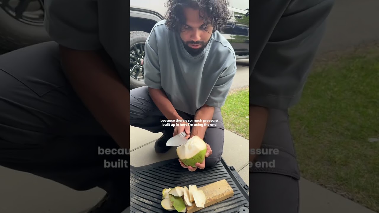 you guys asked, here it is! #coconut #coconutwater #tutorial #coconutcutting #foodtutorial