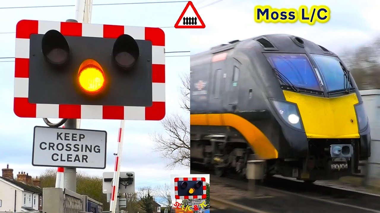 Moss Level Crossing, South Yorkshire
