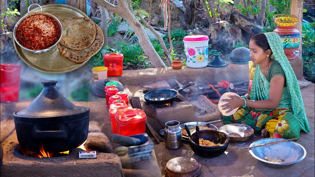 Aloo paratha || Breakfast || Morning Kitchen Routine In Village|| Cooking